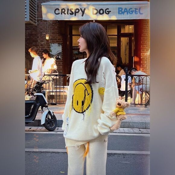 13De Marzo x Smiley Broken Suture Pin Knit White Dress SweaterCrew  Size S-L - Picture 4 of 16